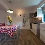 House With A Parking Space Kornic, Krk - 11504 بيت للعطل Kornić
