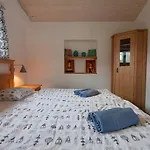 House With A Parking Space Kornic, Krk - 11504 بيت للعطل *